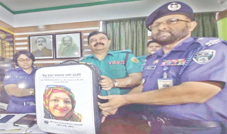 বাবুল আক্তারের মামলায় তার বিরুদ্ধেই চার্জশিট