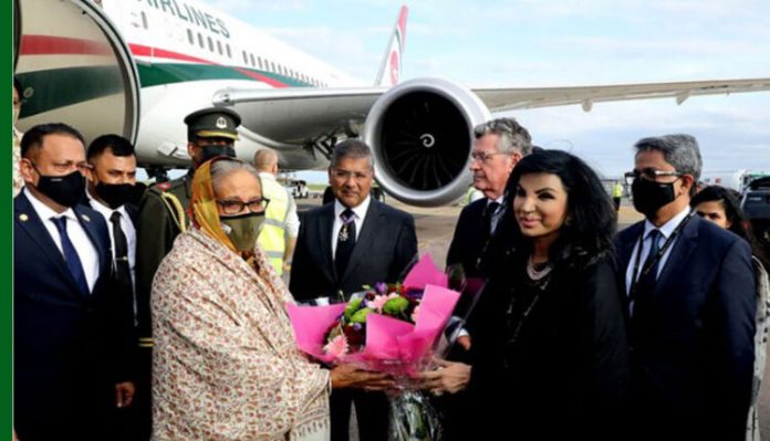 প্রধানমন্ত্রী লন্ডনে পৌঁছেছেন