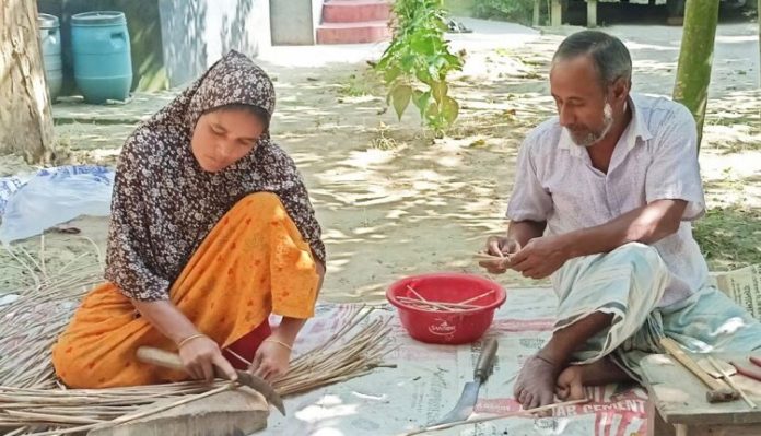 বেত পণ্য দেশ ছাড়িয়ে পৌঁছে যাচ্ছে বিদেশেও