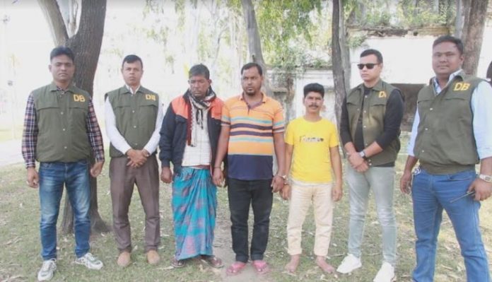 পাবনা মানসিক হাসপাতালে ৩ দালাল আটক, কারাদন্ড