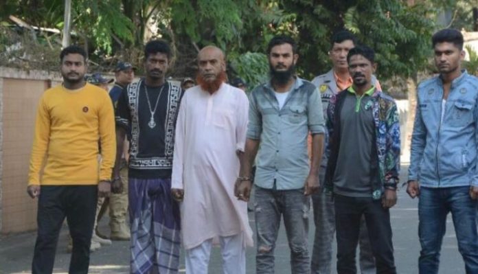 Screenshot_20-13-750x430.jpg ডিবি পরিচয়ে ডাকাতির ঘটনায় ৬ ডাকাত গ্রেফতার