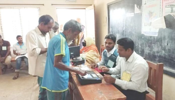 Screenshot_24-750x430.jpg ইভিএমে ভোট চলছে রৌমারী ও চিলমারীতে