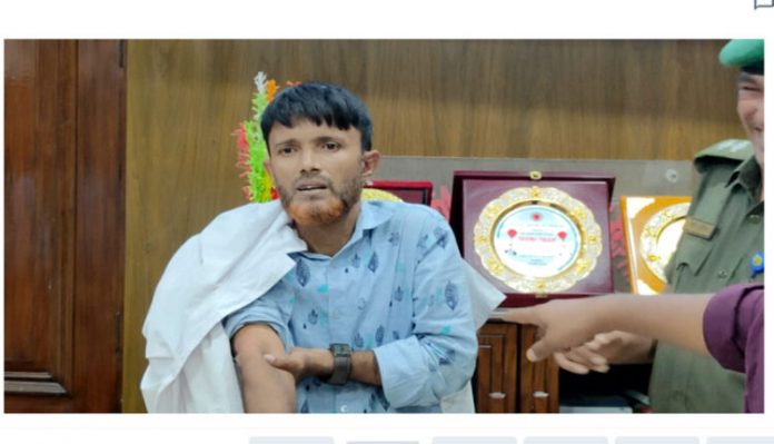 ডাক্তার পরিচয়ে ঢাকা মেডিকেলে চুরি