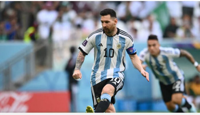 মাঠে নেমেই রেকর্ড মেসির