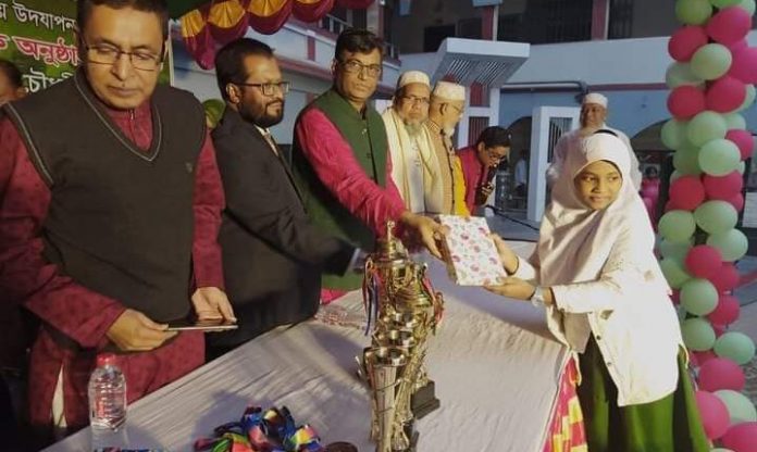 সফিউদ্দিন সরকার একাডেমী এন্ড কলেজে বিজয় দিবস উদযাপিত