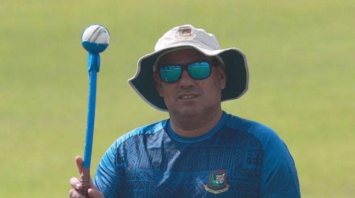 ডমিঙ্গো পদত্যাগ করলেন