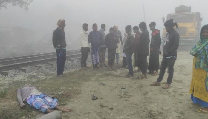 কালিহাতীতে ট্রেনে কাটা পড়ে এক বৃদ্ধ নিহত