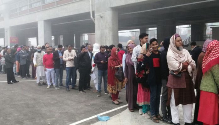 Screenshot_2-17-750x430.jpg শীতের সকালে মেট্রোরেলের ‘মধুর অপেক্ষা’