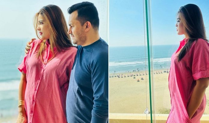 বেবি বাম্পের ছবি প্রকাশ করলেন মাহি