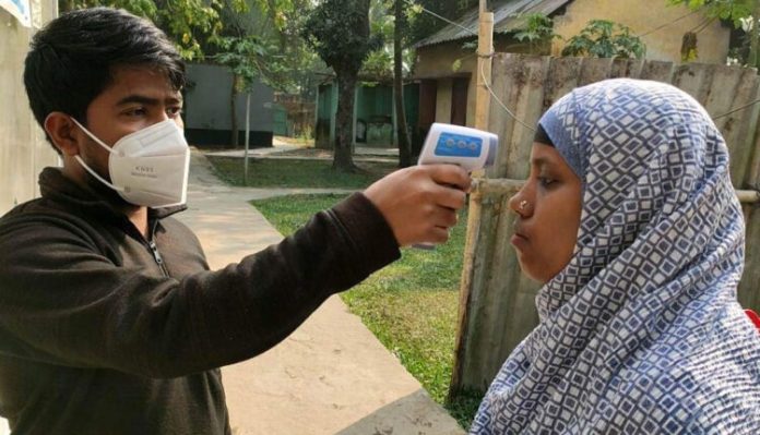 আখাউড়া ইমিগ্রেশন চেকপোস্টে হেলথ স্ক্রিনিং কার্যক্রম জোরদার