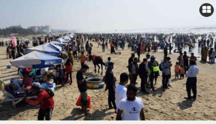 as-750x430.jpg কক্সবাজারে সাড়ে ৩ লাখ পর্যটক, লোকারণ্য সৈকত