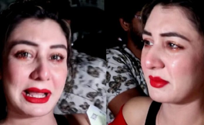 jeba-700x430.jpg স্টেডিয়ামে ঢুকতে না পেরে কান্না, কে এই জেবা