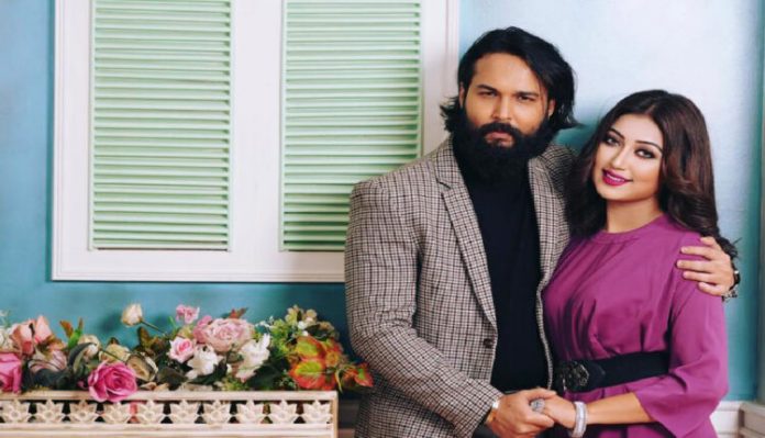 ভালোবাসার গল্পে আদর-প্রকৃতি