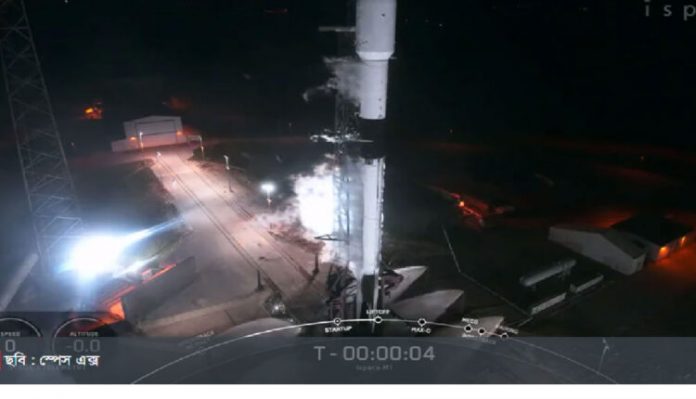 ‘লুনার রোভার’ চাঁদের উদ্দেশে যাত্রা শুরু