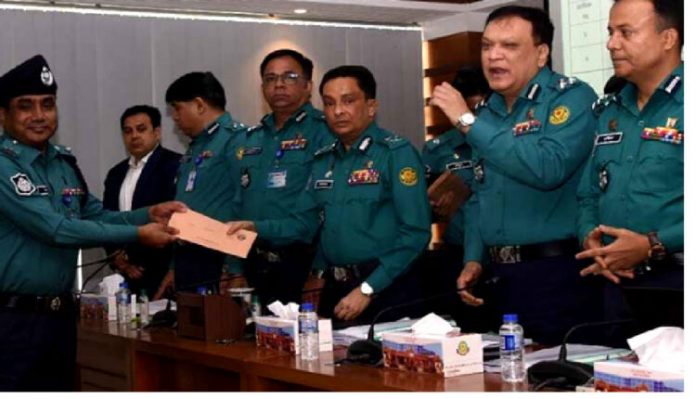 ‘দেশের বিরুদ্ধে ষড়যন্ত্র রুখে দেবে পুলিশ’