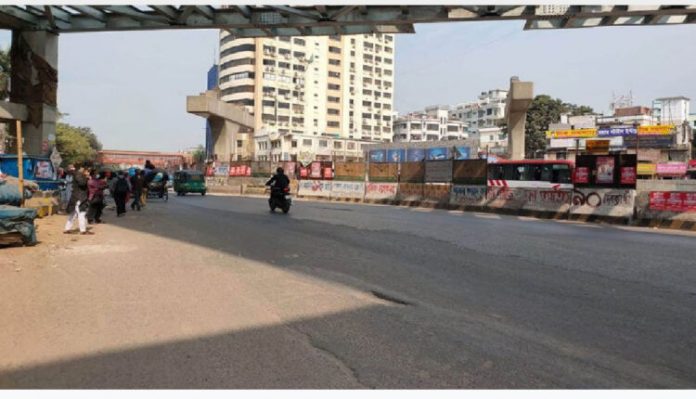 road-750x430.jpg ‘অঘোষিত ধর্মঘট’ মিলছে না গণপরিবহন