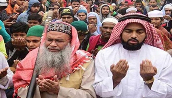 শুরু হয়েছে বিশ্ব ইজতেমার আখেরি মোনাজাত