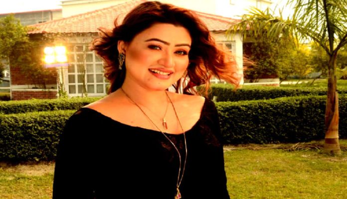 তানহা মৌমাছির ‘চুপি চুপি ভালোবাসা’