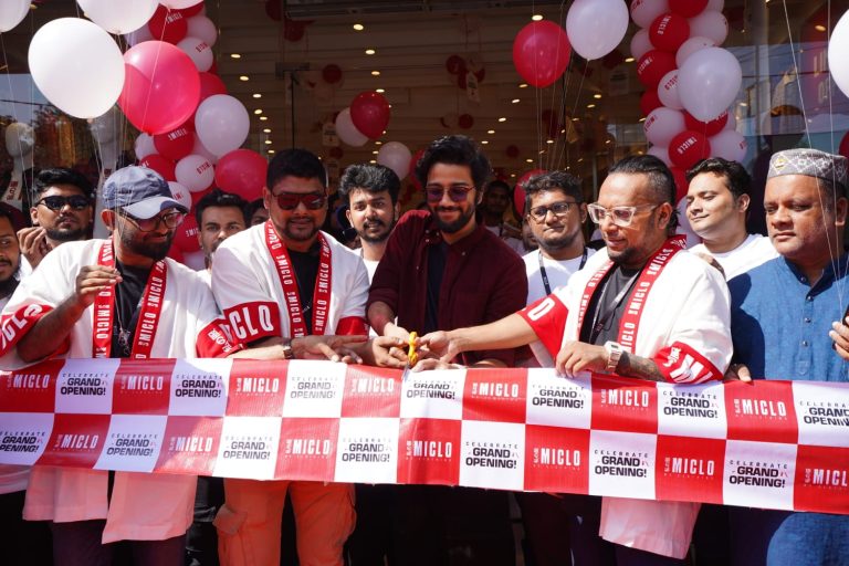 নতুন খুচরা পোশাক ব্র্যান্ড মাইক্লো, ঢাকায় একদিনে 7টি শোরুম এবং নরসিংদীতে আরও 1টি শোরুম  উদ্ভোধন করেছে।