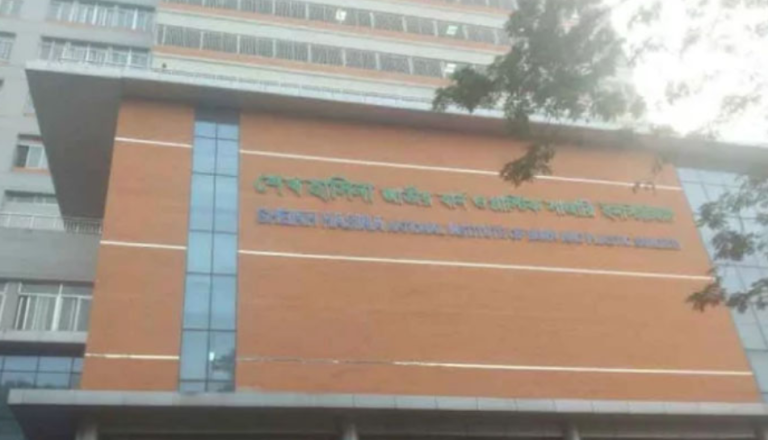 নারায়ণগঞ্জে গ্যাস লিকেজ থেকে বিস্ফোরণ, ৭ শ্রমিক দগ্ধ