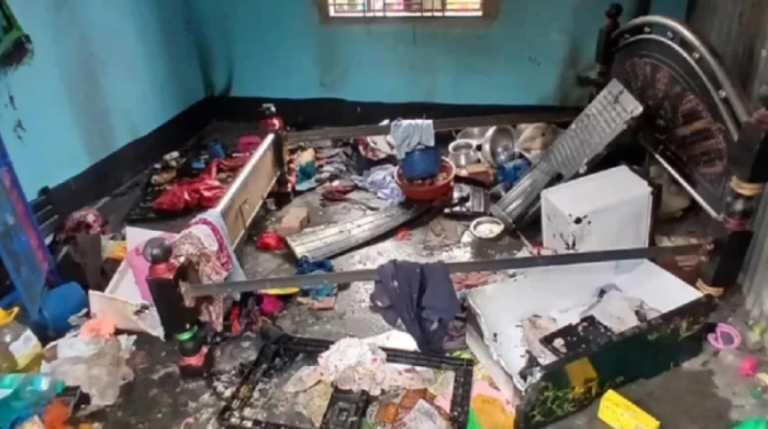 চাঁদপুরে গ্যাস লিকেজ থেকে বিস্ফোরণ: একই পরিবারের ছয়জন দগ্ধ