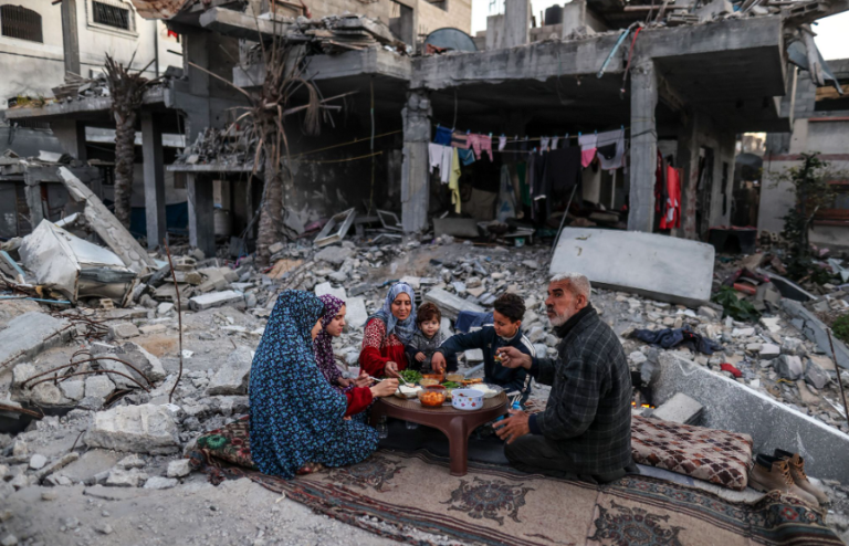 রমজান মাস পর্যন্ত গাজায় যুদ্ধবিরতির মেয়াদ বাড়াতে রাজি ইসরায়েল