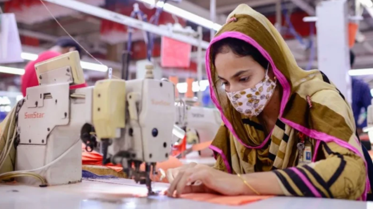 বিশ্ববাজারে বাংলাদেশের পোশাক রপ্তানিতে রেকর্ড প্রবৃদ্ধি