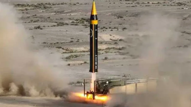 ইসরায়েলের ‘আয়রন ডোম’ ভেদ করে ইরানের ‘ফাত্তাহ’ ক্ষেপণাস্ত্র হামলা