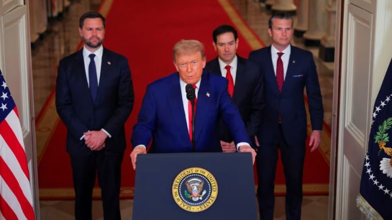 ইরানে ট্রাম্পের হামলা: মার্কিন আঘাতে নতুন যুদ্ধের মুখোমুখি মধ্যপ্রাচ্য